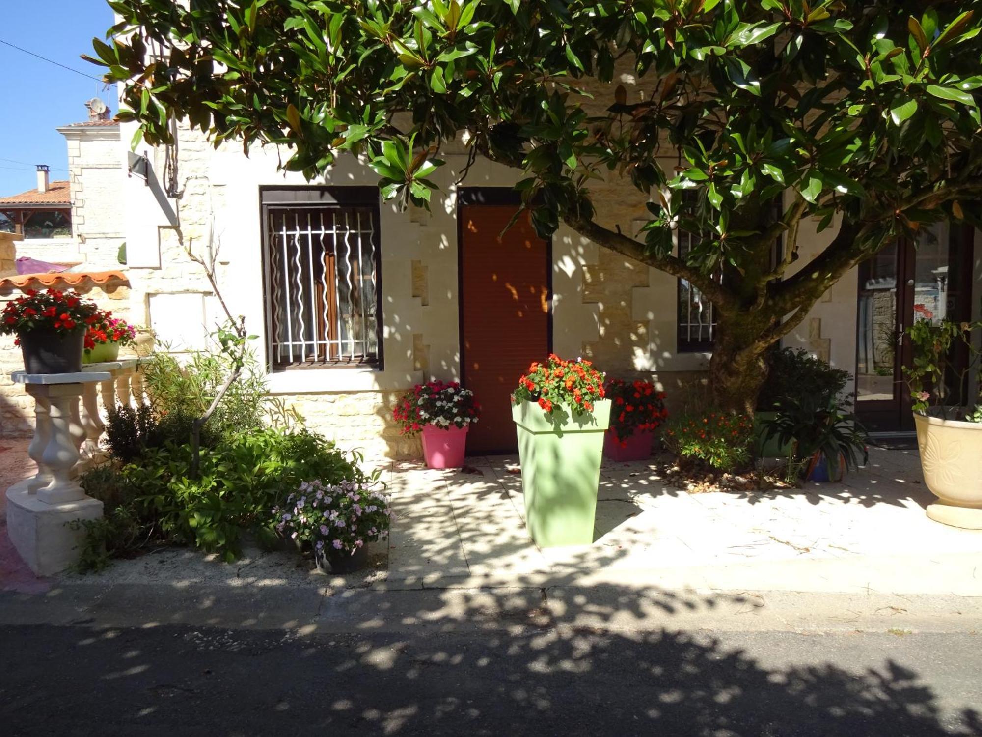 Hotel Aux Orangers Luxé Esterno foto