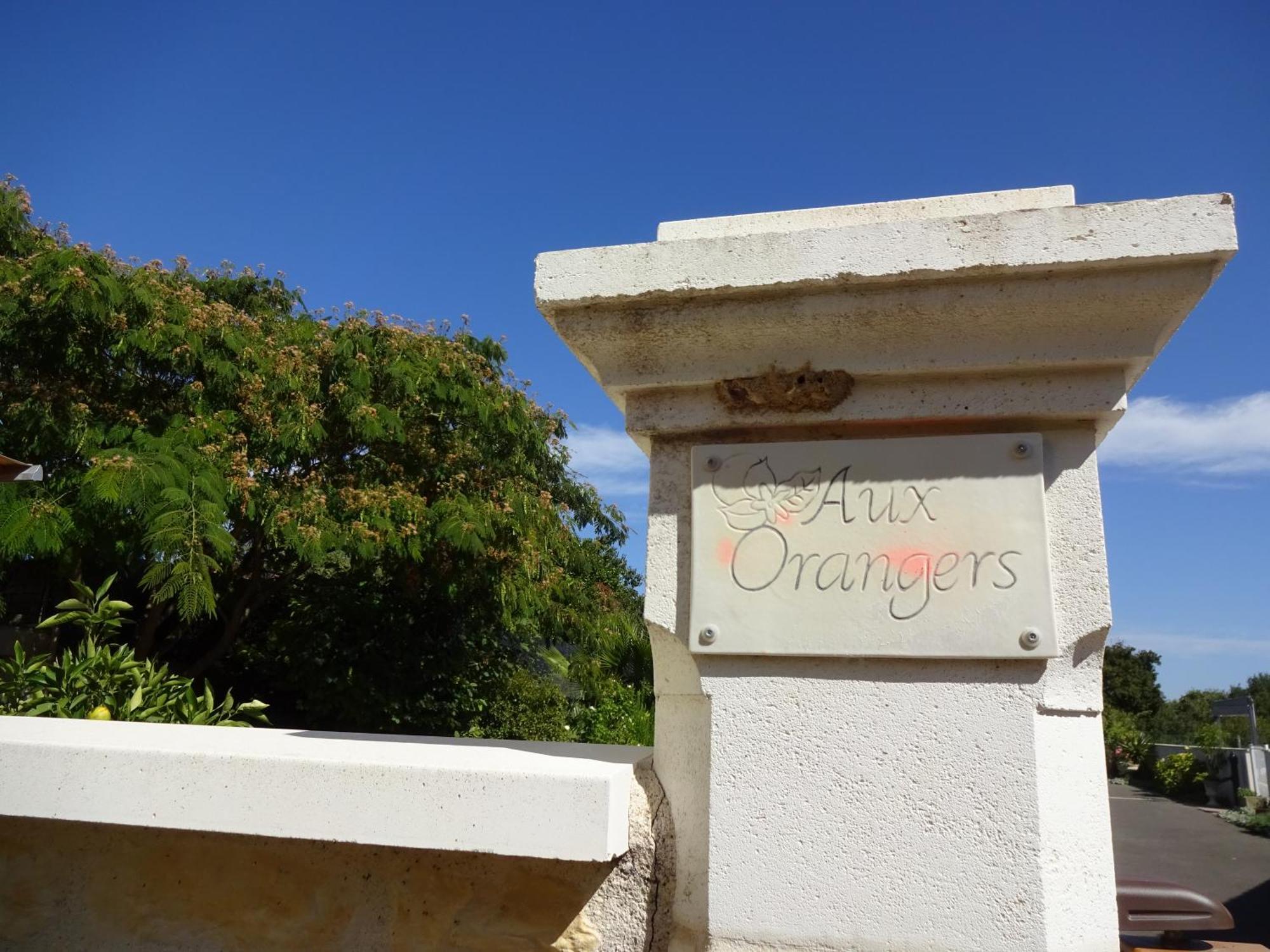 Hotel Aux Orangers Luxé Esterno foto